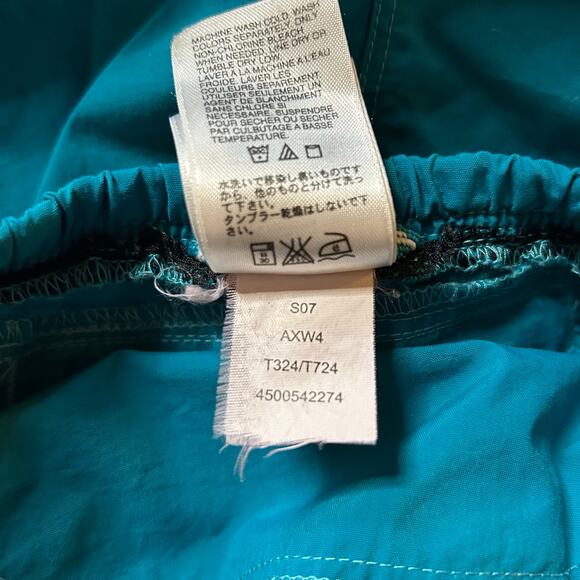 The North Face Classic Nylon Shorts Size Medium Unlined Hiking Sporty Quick Dry - Picture 3 of 5